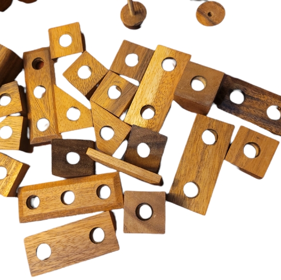 VINTAGE WOODEN TRAIN AND BLOCKS BUILDING SET 29 PIECES KIDS TOY - Picture 2 of 7